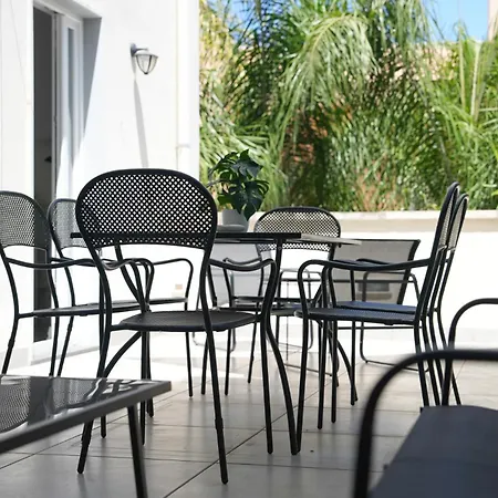 Diamond - 200mq In Centro Citta Con Terrazza Privata Лечче